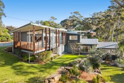 38 Endeavour Dr, Avoca Beach NSW 2251, Australia