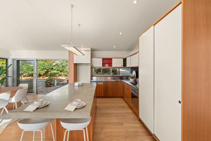 38 Endeavour Dr, Avoca Beach NSW 2251, Australia