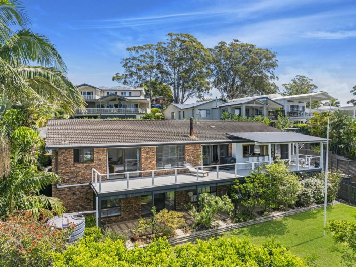 83 Hillside Rd, Avoca Beach NSW 2251, Australia