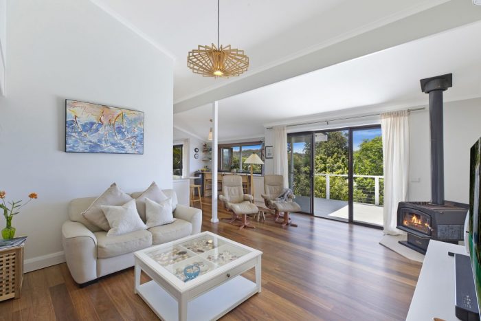 83 Hillside Rd, Avoca Beach NSW 2251, Australia