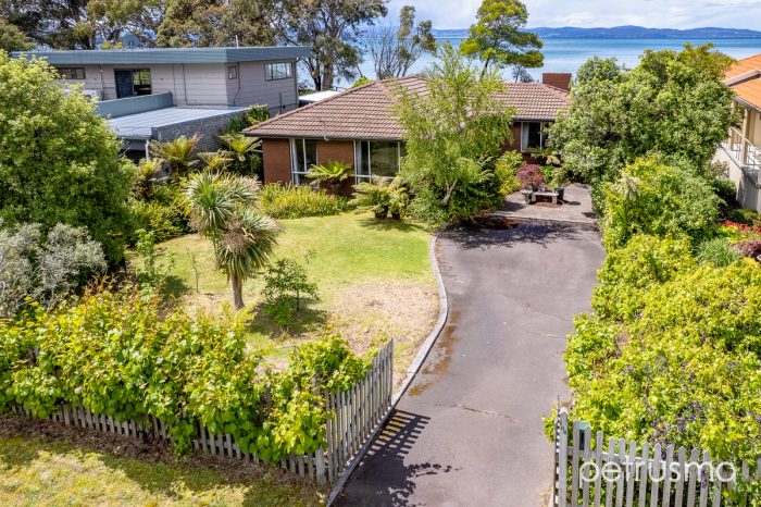 106 Bayview Rd, Lauderdale TAS 7021, Australia