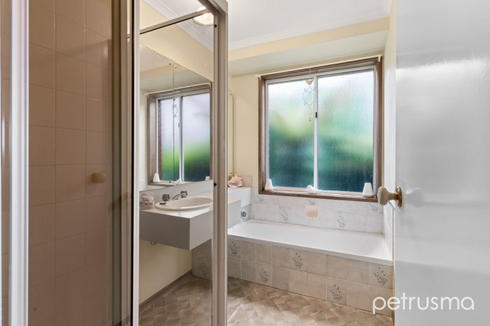 106 Bayview Rd, Lauderdale TAS 7021, Australia