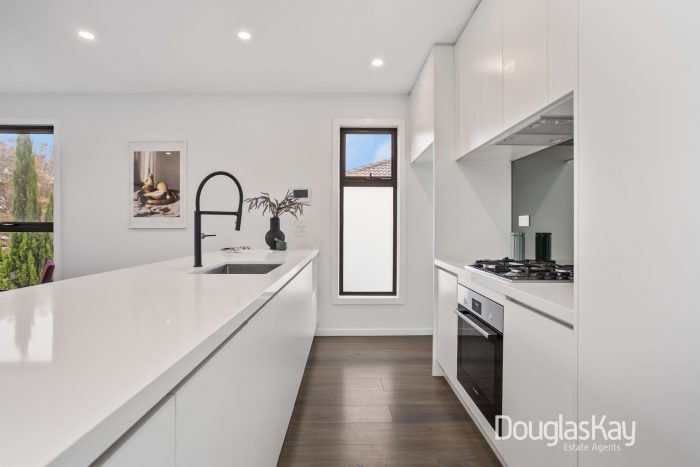 Unit 2/46 Burns St, Maidstone VIC 3012, Australia