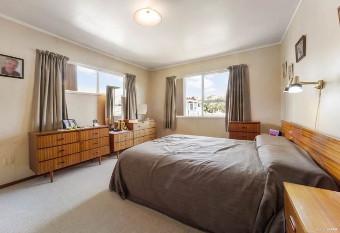 7 Butterworth Drive, Glendene, Waitakere City, Auckland, 0602, New Zealand