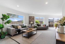 79 Elan Place, Stanmore Bay, Rodney, Auckland, 0932, New Zealand