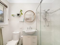 16 Esk Pl, Kallangur QLD 4503, Australia