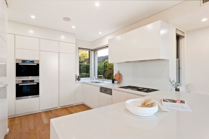 7 Esperance Ave, Brighton VIC 3186, Australia