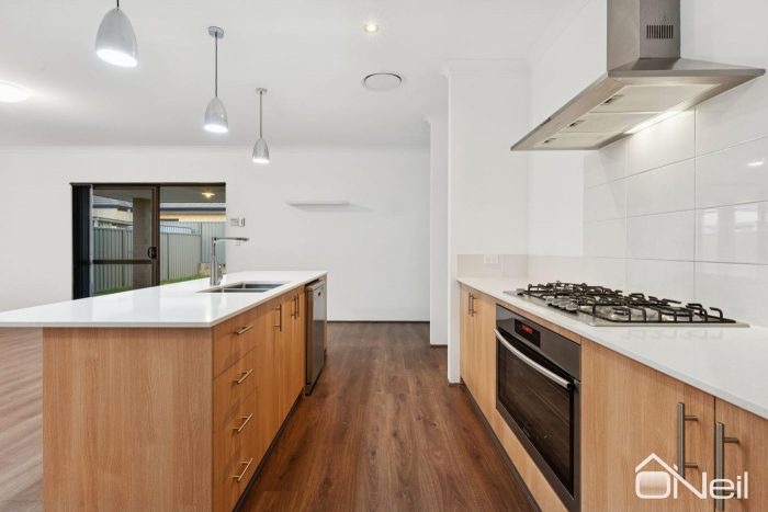 11 Foulkes Wy, Byford WA 6122, Australia