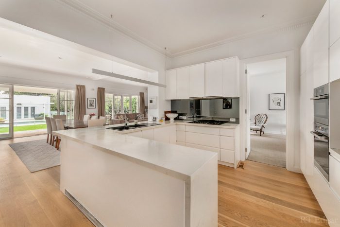 34 Hampden Rd, Armadale VIC 3143, Australia