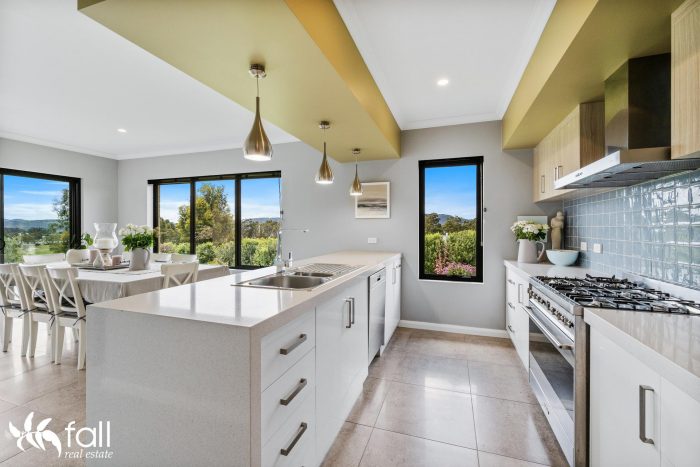 33 Hillview Dr, Margate TAS 7054, Australia