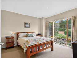 30 Quarry Rd, Illowa VIC 3282, Australia