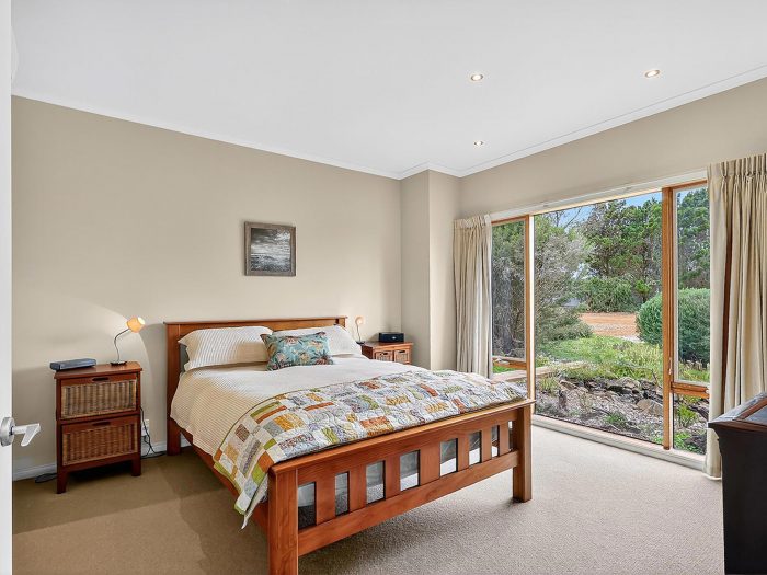 30 Quarry Rd, Illowa VIC 3282, Australia