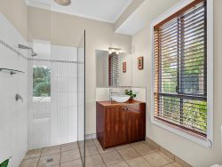 30 Quarry Rd, Illowa VIC 3282, Australia