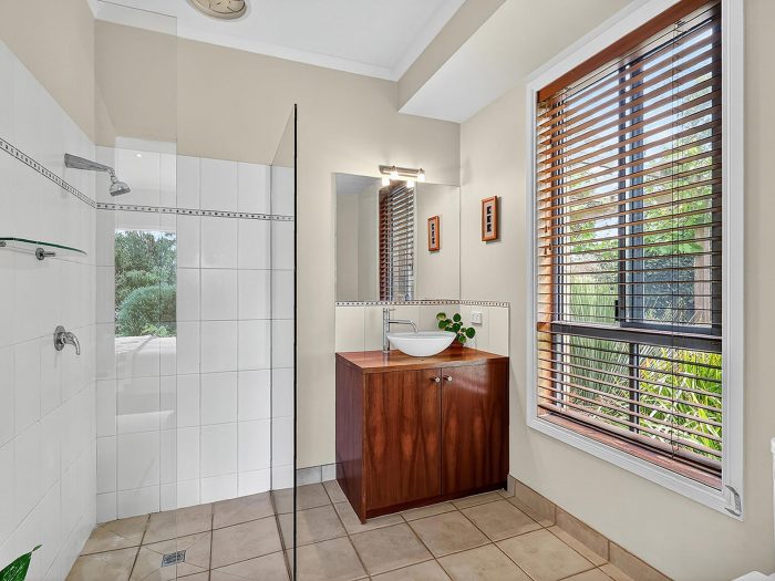 30 Quarry Rd, Illowa VIC 3282, Australia
