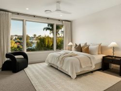 95 Solar St, Coorparoo QLD 4151, Australia