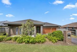 38 McKeachie Dr, Aberglasslyn NSW 2320, Australia