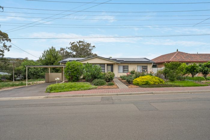 4 Karri Dr, Dernancourt SA 5075, Australia