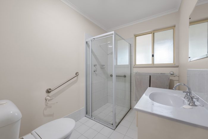 4 Karri Dr, Dernancourt SA 5075, Australia