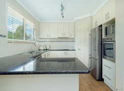 12 Lake Dr, Meringandan QLD 4352, Australia