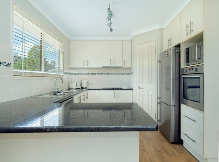 12 Lake Dr, Meringandan QLD 4352, Australia