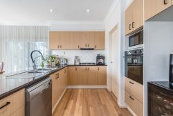51 Leigh Rd, Highton VIC 3216, Australia