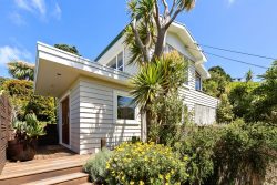 7 Doris Gordon Crescent, Crofton Downs, Wellington, 6035, New Zealand