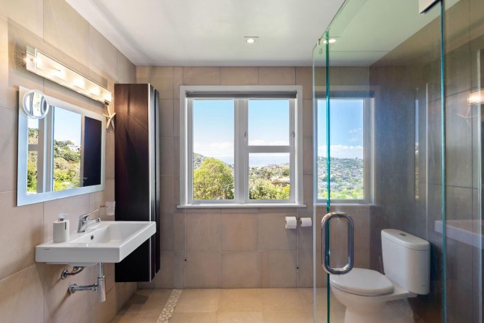 7 Doris Gordon Crescent, Crofton Downs, Wellington, 6035, New Zealand