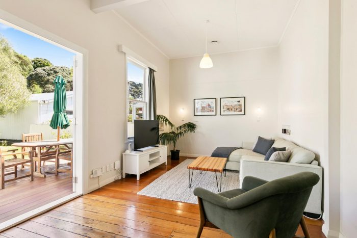 54 Kilbirnie Crescent, Kilbirnie, Wellington, 6022, New Zealand