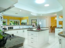 8 Lynne Ct, Highfields QLD 4352, Australia