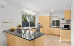 34 Madison Blvd, Mitcham VIC 3132, Australia