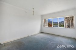 4 Manresa Ct, Sandy Bay TAS 7005, Australia