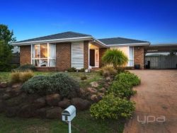 2 Nowie Cl, Kurunjang VIC 3337, Australia