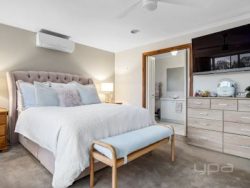 2 Nowie Cl, Kurunjang VIC 3337, Australia