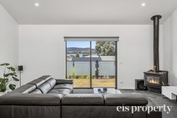 8 Port View Dr, Port Huon TAS 7116, Australia