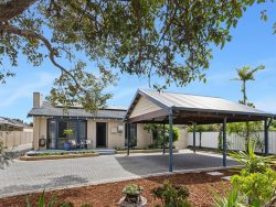 19 Napier Rd, Morley WA 6062, Australia