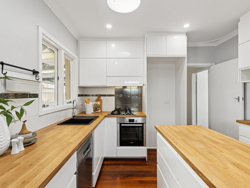 19 Napier Rd, Morley WA 6062, Australia