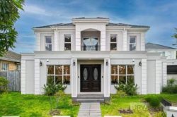 Unit 1/30 Ralton Ave, Glen Waverley VIC 3150, Australia