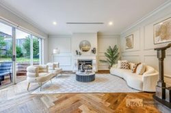 Unit 1/30 Ralton Ave, Glen Waverley VIC 3150, Australia