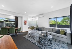 30 Rosella Grove, Waimauku, Auckland, 0812, New Zealand