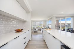 9 Sandcastles Cct, Burrum Heads QLD 4659, Australia