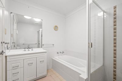 Unit 1/7 Station St, Woy Woy NSW 2256, Australia