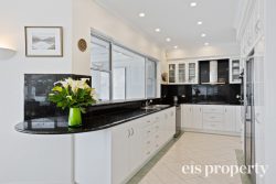 5 Strathaven Dr, Rosetta TAS 7010, Australia