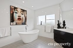 5 Strathaven Dr, Rosetta TAS 7010, Australia