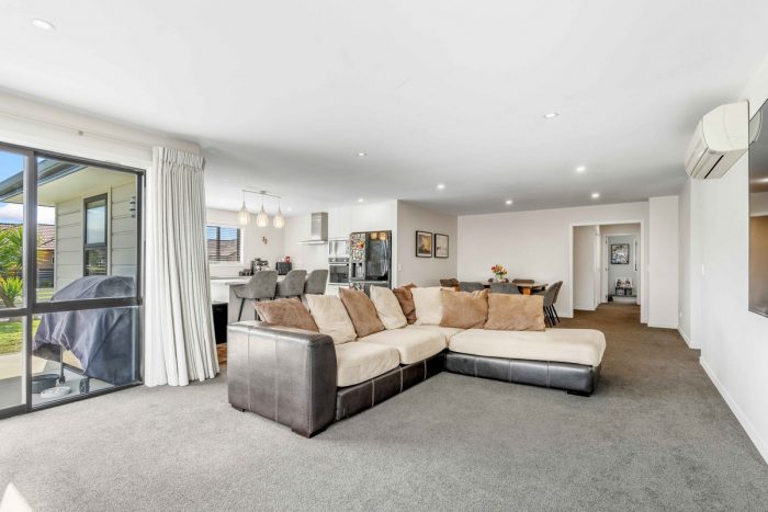 14 Harding Drive, Papamoa Beach, Tauranga, Bay Of Plenty, 3118, New Zealand