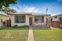 47 Trafalgar Ave, Woy Woy NSW 2256, Australia