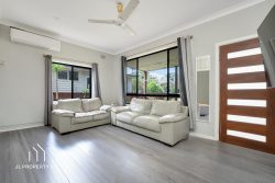 47 Trafalgar Ave, Woy Woy NSW 2256, Australia