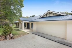 107 Valley Dr, Tallebudgera QLD 4228, Australia