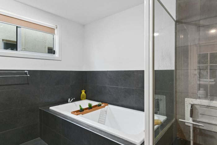 11 Salier Cres, Mount Stuart TAS 7000, Australia