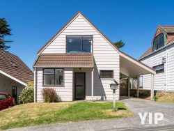 2/46 Wingfield Place, Churton Park, Wellington, 6037, New Zealand