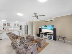15 Blue Lagoon Way, Dundowran Beach QLD 4655, Australia